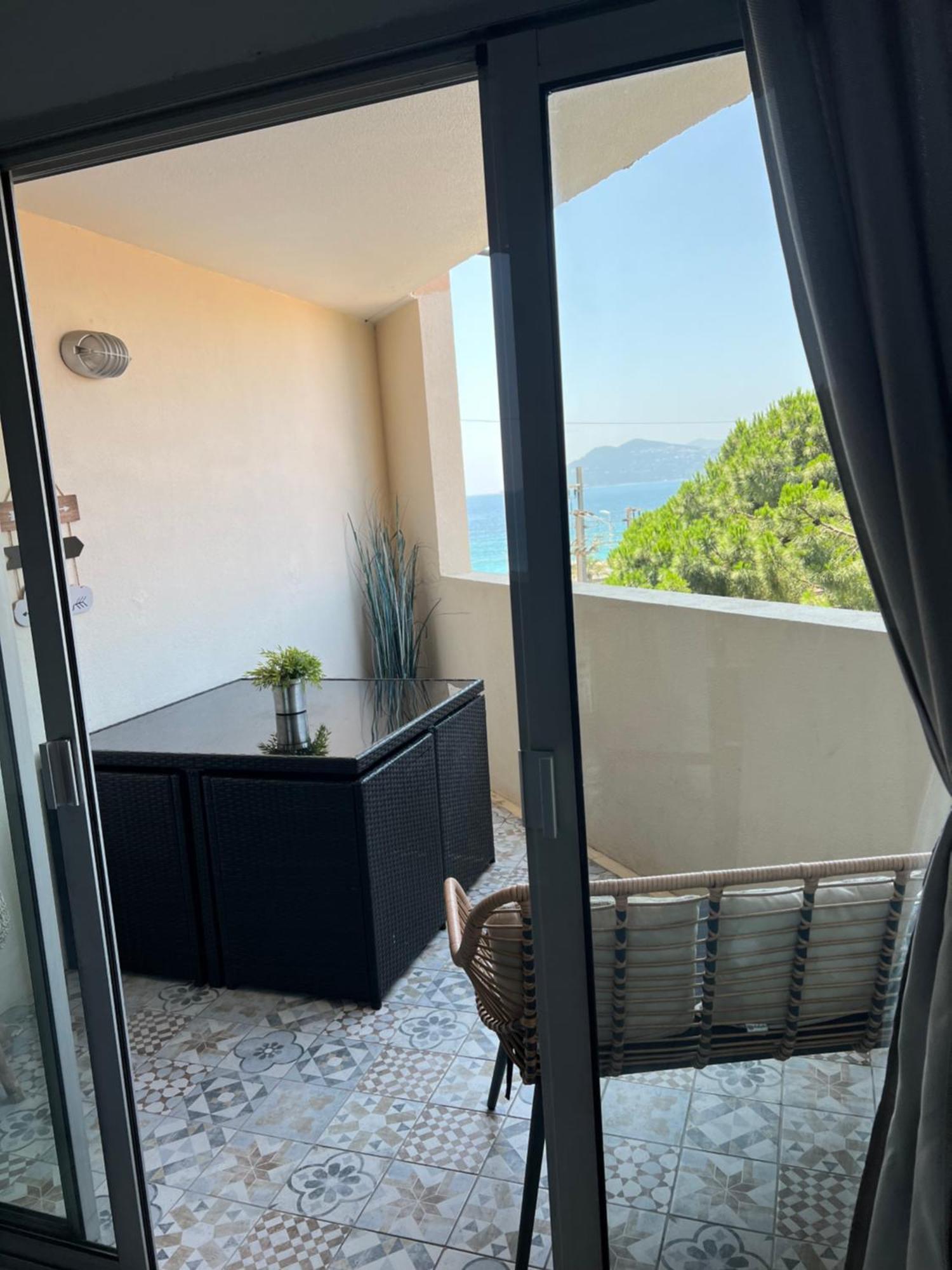 Joli 2 Pieces Aux Pieds Des Plages Cannes Extérieur photo